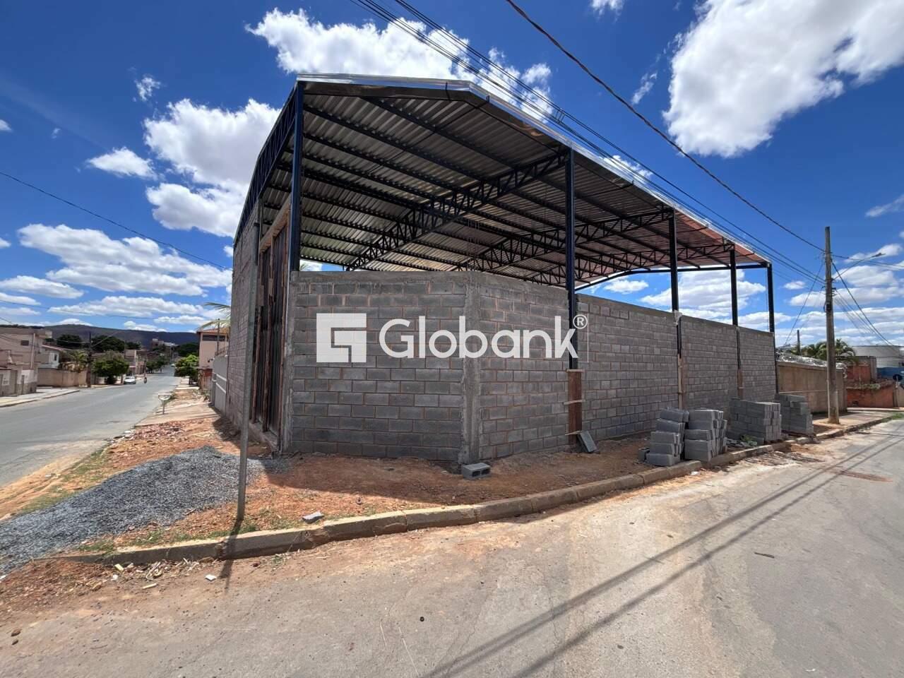 Galpão para aluguel Vargem Grande II 270m² Montes Claros MG: Lateral