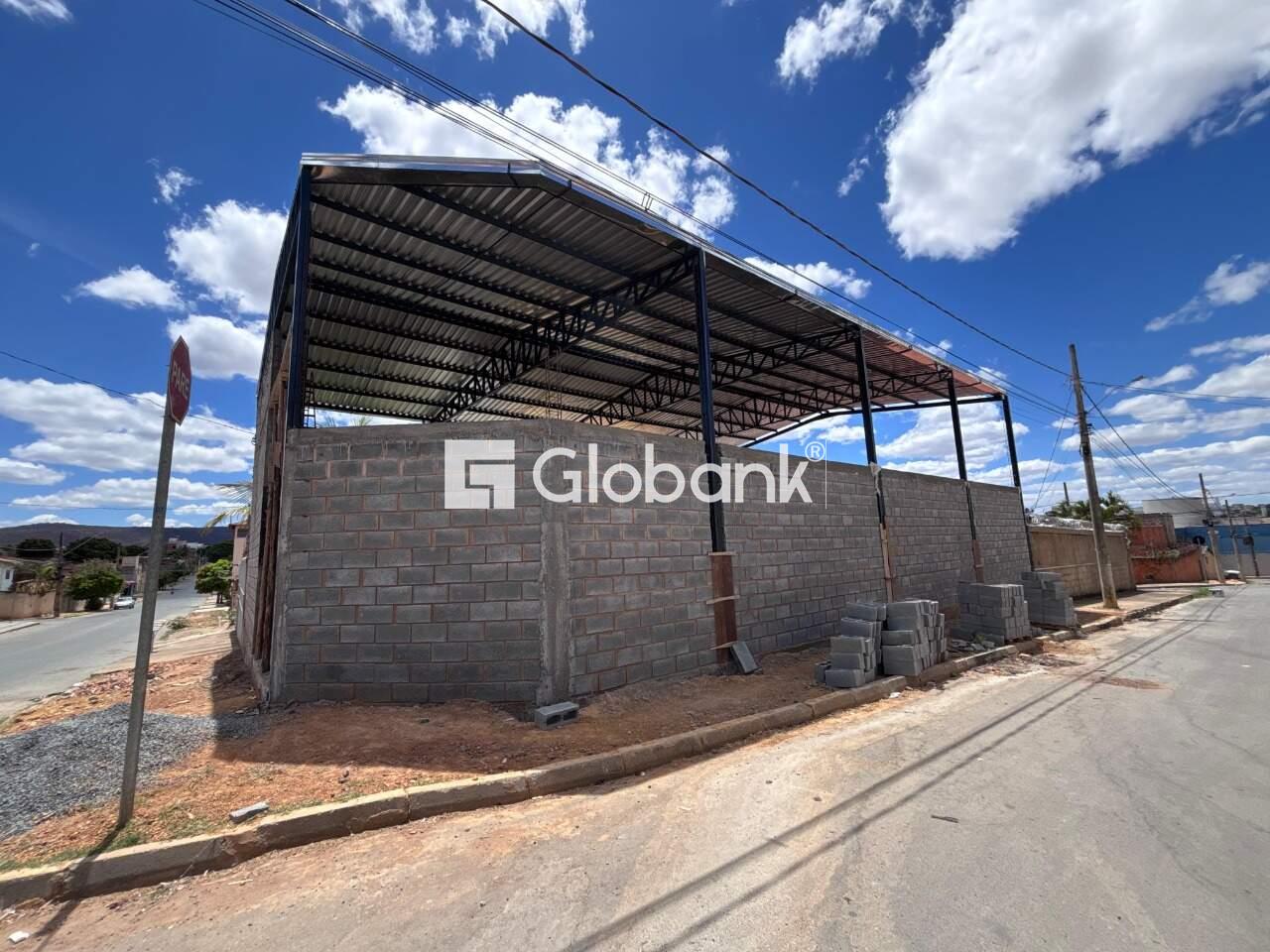 Galpão para aluguel Vargem Grande II 270m² Montes Claros MG: Lateral