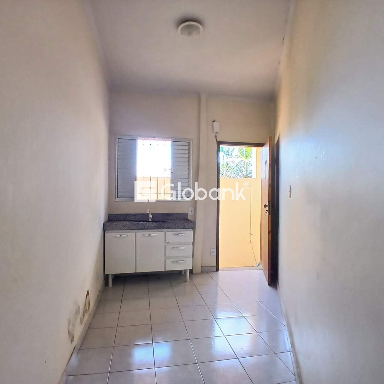 Casa 4 quartos à venda São José 60m² Montes Claros MG: 