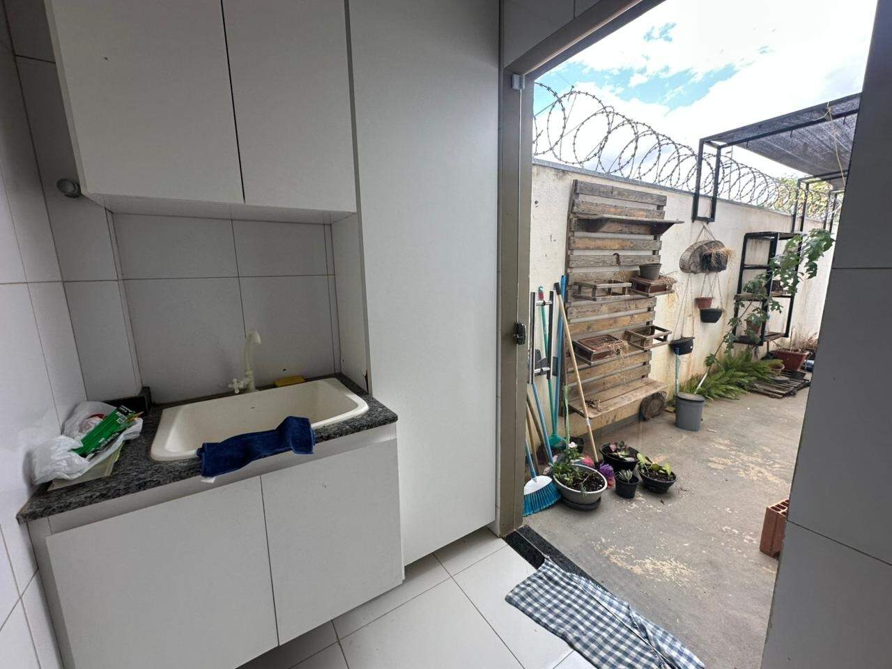 Apartamento 3 quartos para aluguel Jardim Panorama 80m² Montes Claros MG: rea de servi o