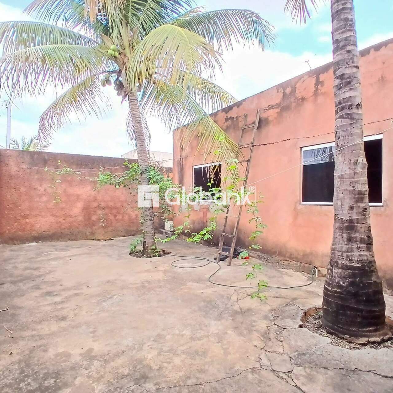 Casa 2 quartos à venda Santo Amaro 115m² Montes Claros MG: 