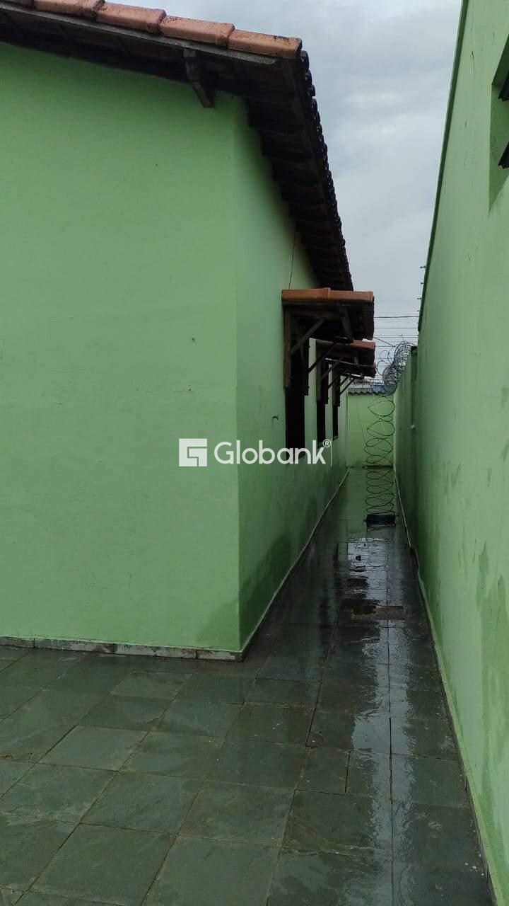 Casa 3 quartos à venda Alto São João 100m² Montes Claros MG: 