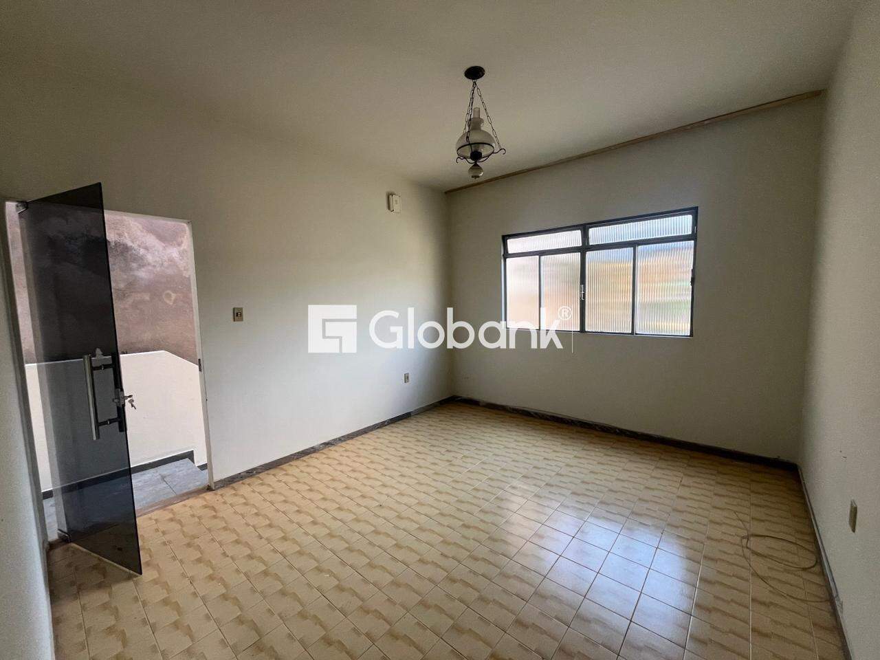 Casa 6 quartos à venda Vila Regina 125m² Montes Claros MG: