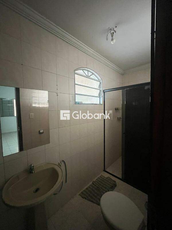 Casa 6 quartos à venda Vila Regina 125m² Montes Claros MG: