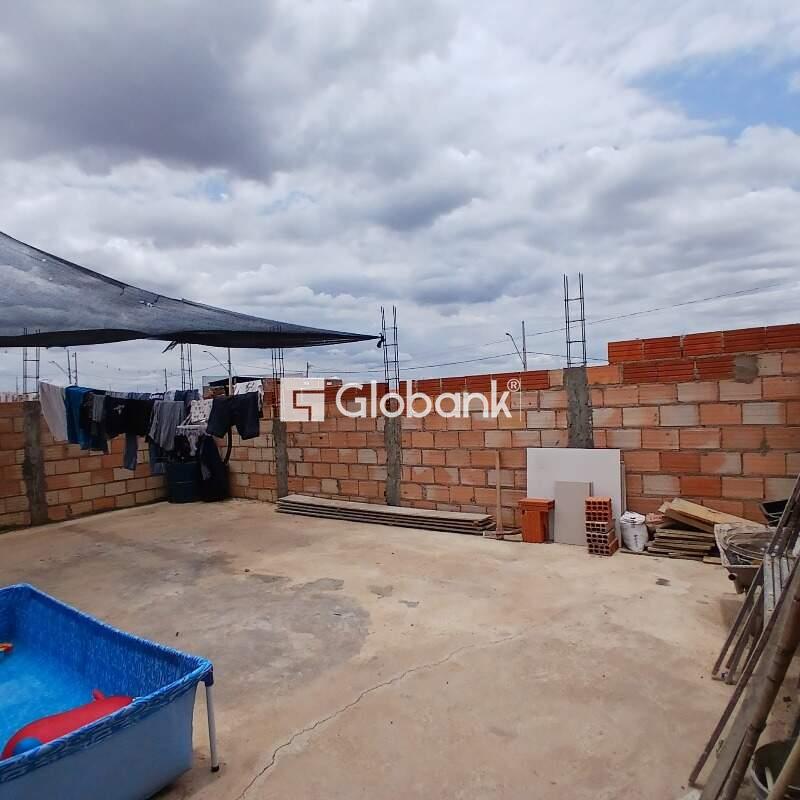 Casa 2 quartos à venda Loteamento dos Cristais 66m² Montes Claros MG: 