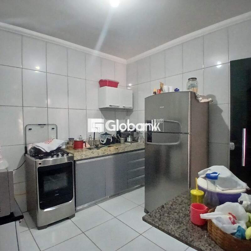Casa 2 quartos à venda Independência 53m² Montes Claros MG: 