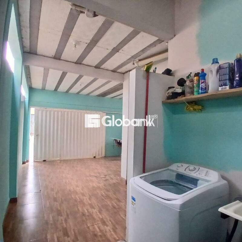 Casa 2 quartos à venda Independência 53m² Montes Claros MG: 