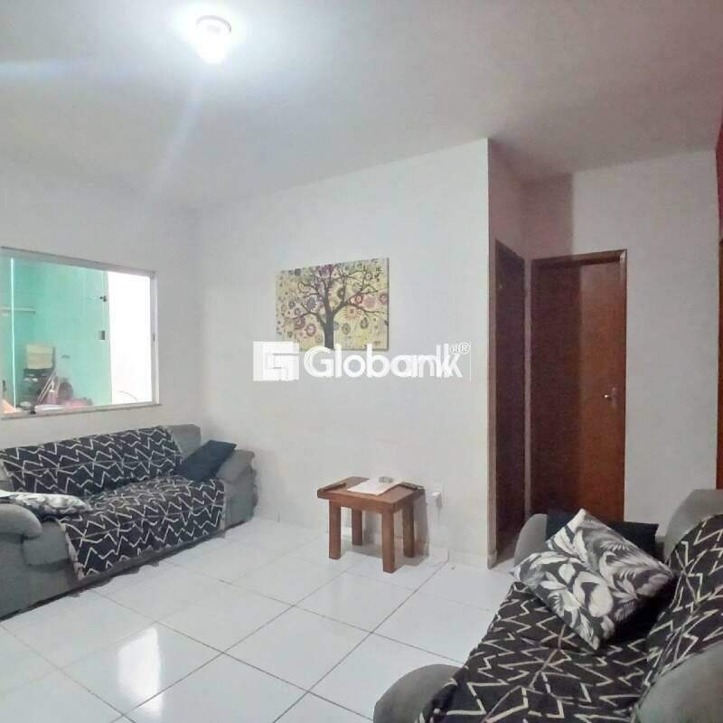 Casa 2 quartos à venda Independência 53m² Montes Claros MG: 