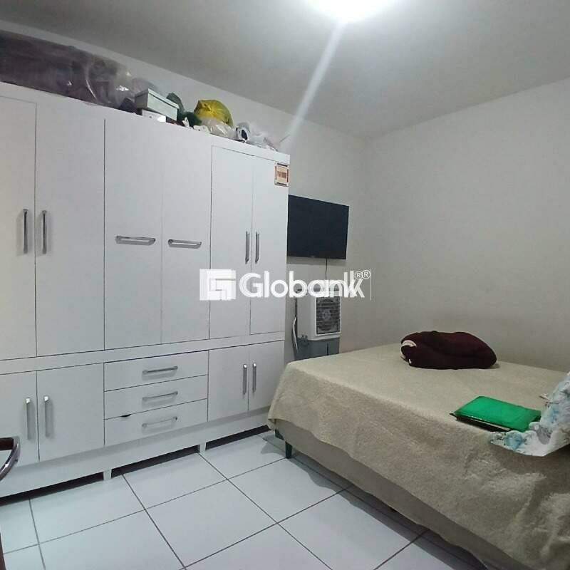 Casa 2 quartos à venda Independência 53m² Montes Claros MG: 