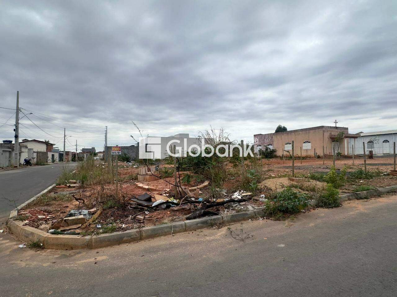 Terreno à venda Acácias 180m² Montes Claros MG: 