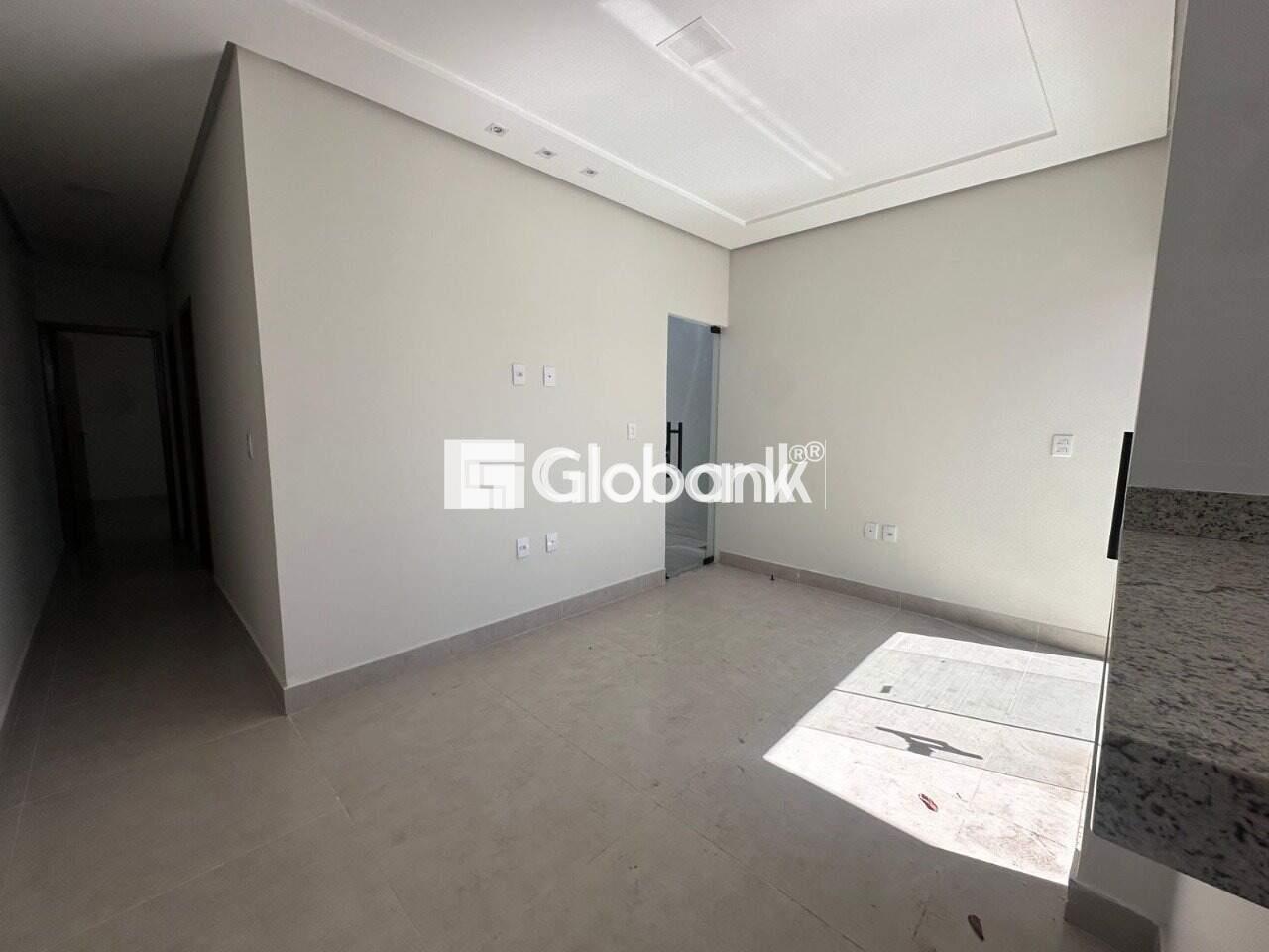 Casa 2 quartos à venda Jardim Olímpico 46m² Montes Claros MG: 