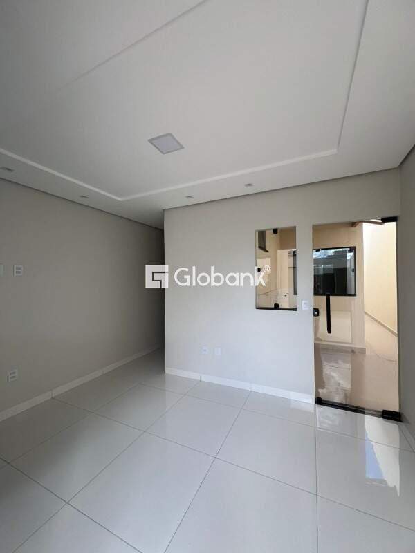 Casa 2 quartos à venda Santos Dumont 46m² Montes Claros MG: 