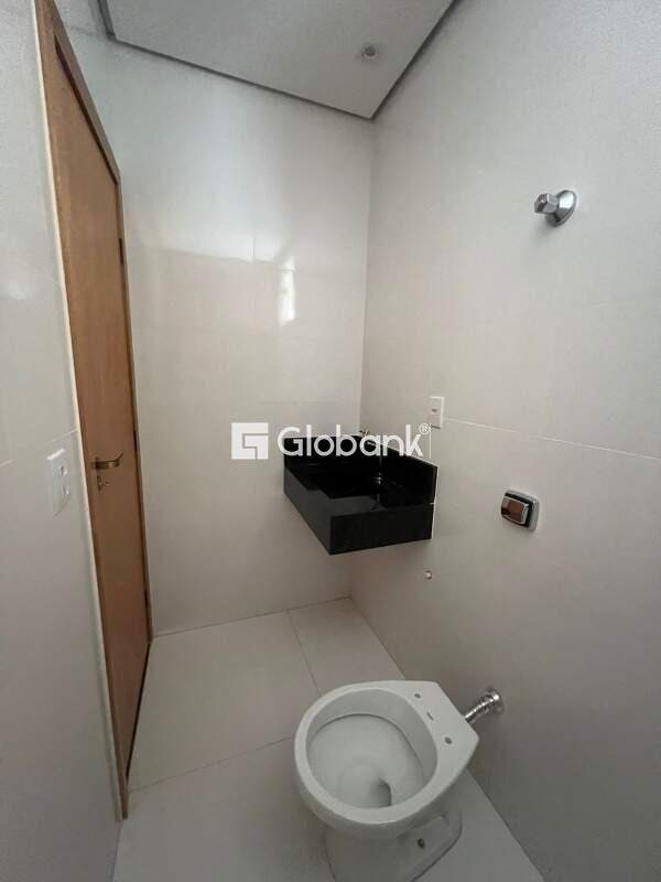 Casa 2 quartos à venda Santos Dumont 46m² Montes Claros MG: 