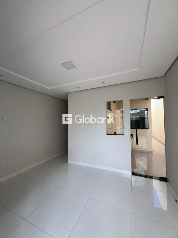 Casa 2 quartos à venda Santos Dumont 46m² Montes Claros MG: 