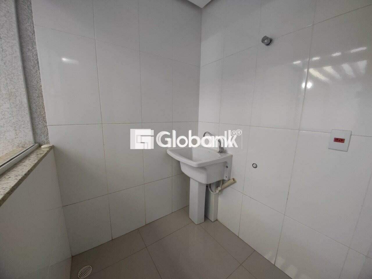 Apartamento 2 quartos para aluguel São José 90m² Montes Claros MG: rea de servi o