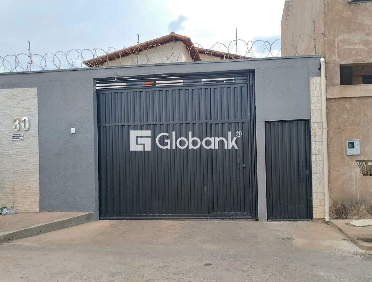 Casa 2 quartos para aluguel Dona Gregória 50m² Montes Claros MG: 