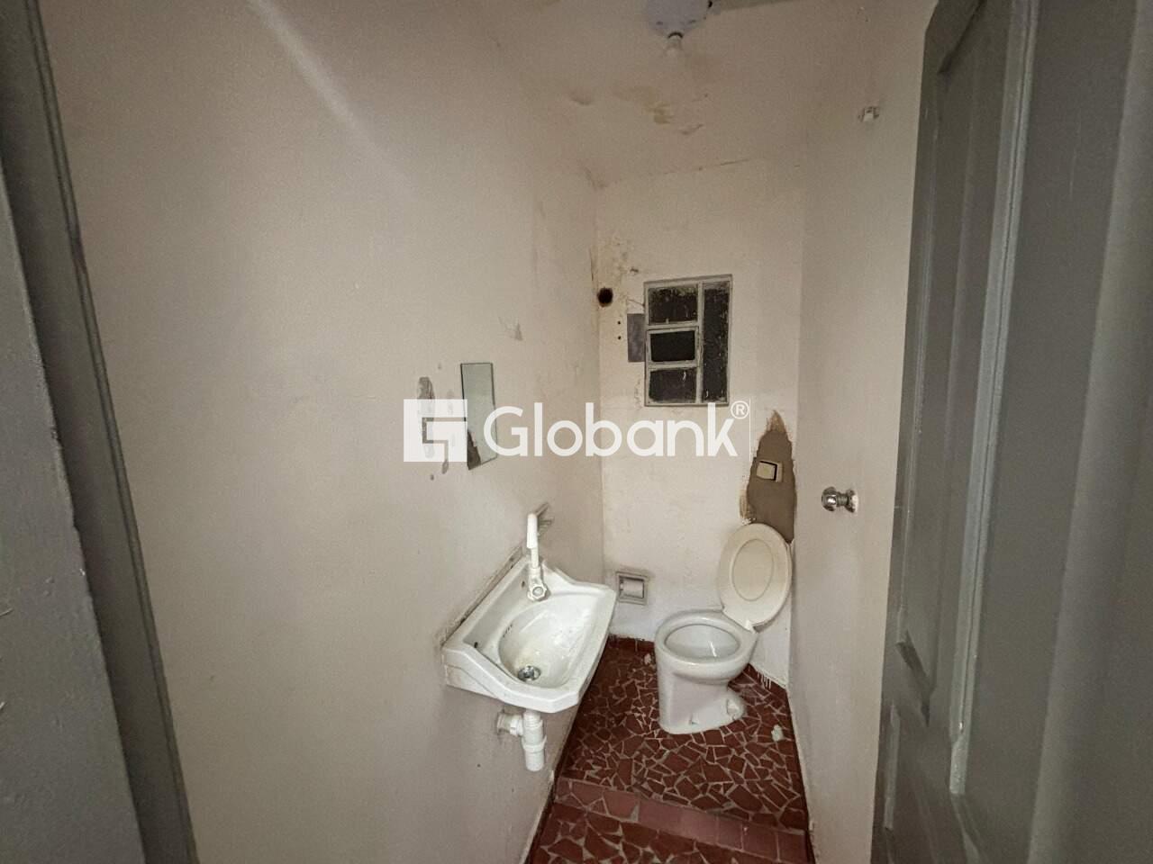 Ponto comercial para aluguel Centro 80m² Montes Claros MG: 