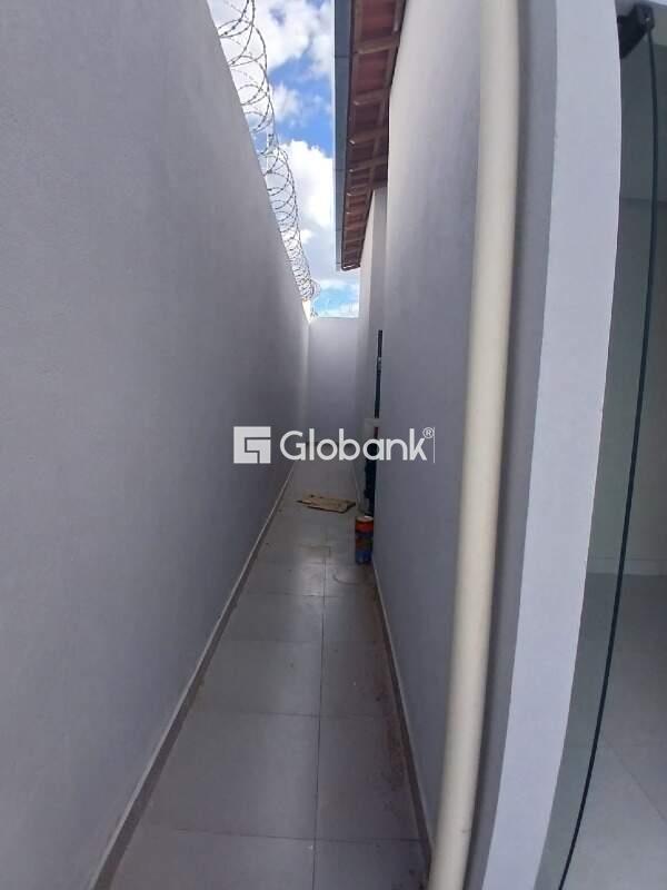 Casa 2 quartos à venda Interlagos 55m² Montes Claros MG: 