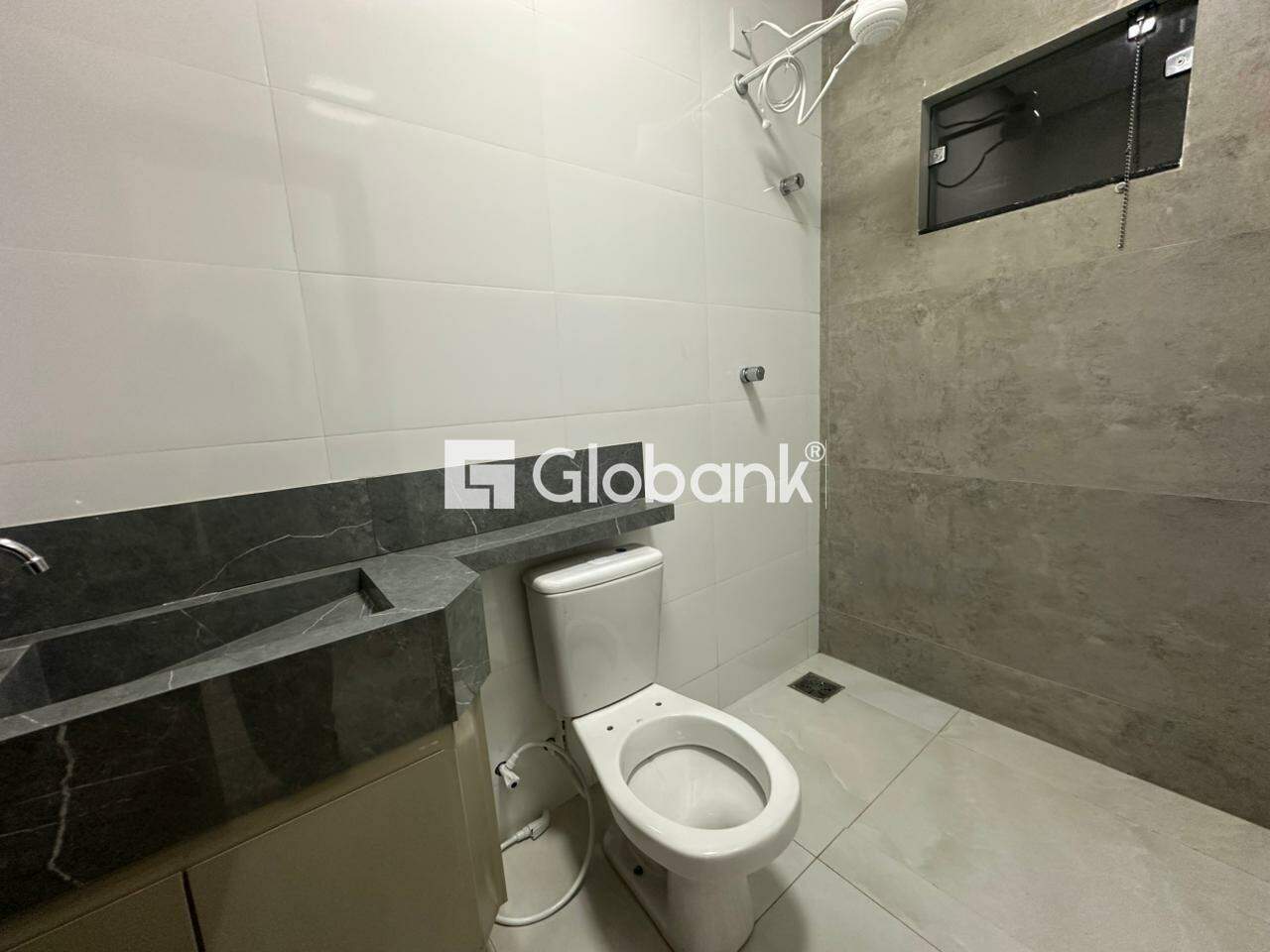 Cobertura 3 quartos para aluguel Ibituruna 140m² Montes Claros MG: Banheiro social