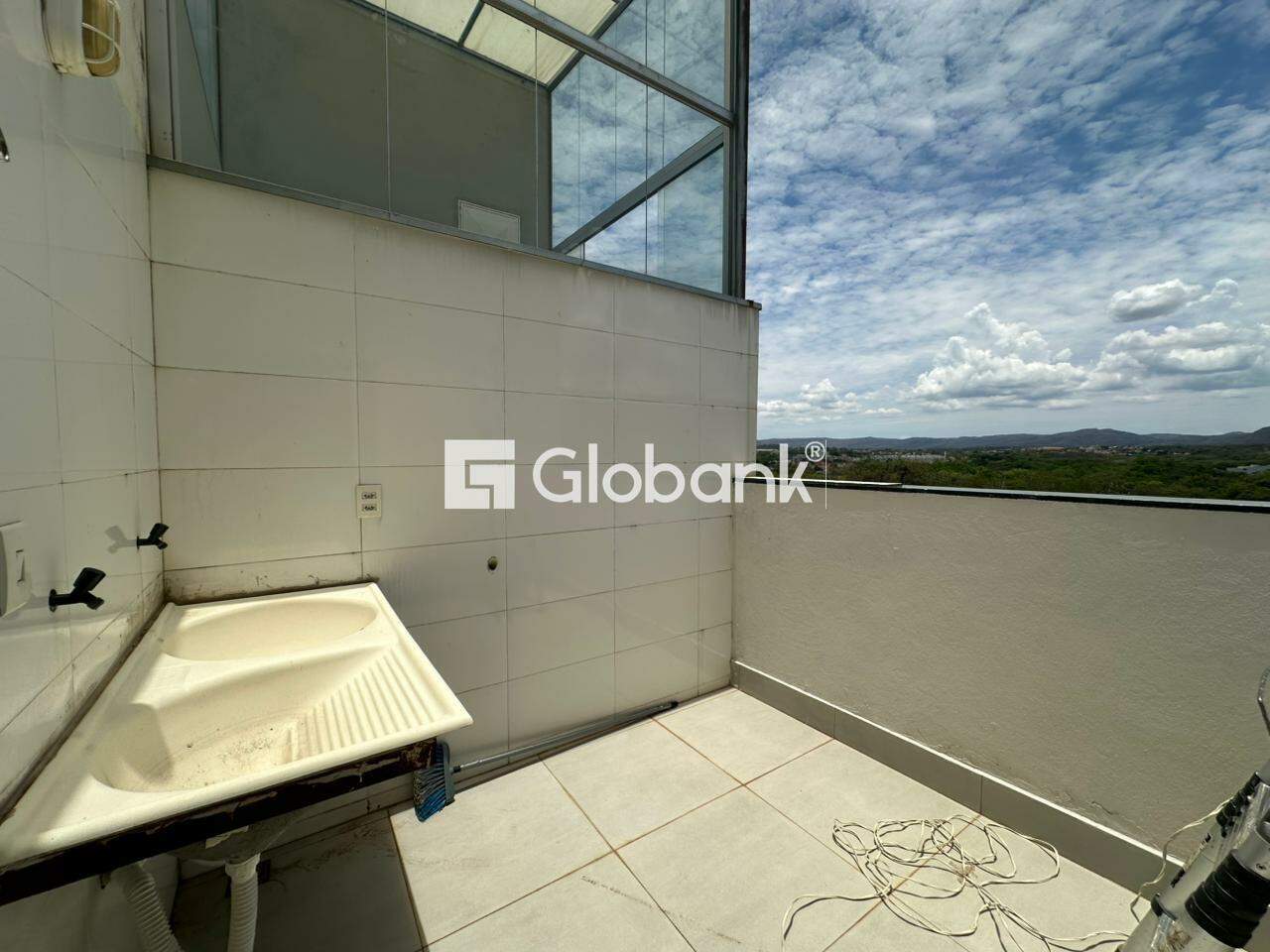 Cobertura 3 quartos para aluguel Ibituruna 140m² Montes Claros MG: