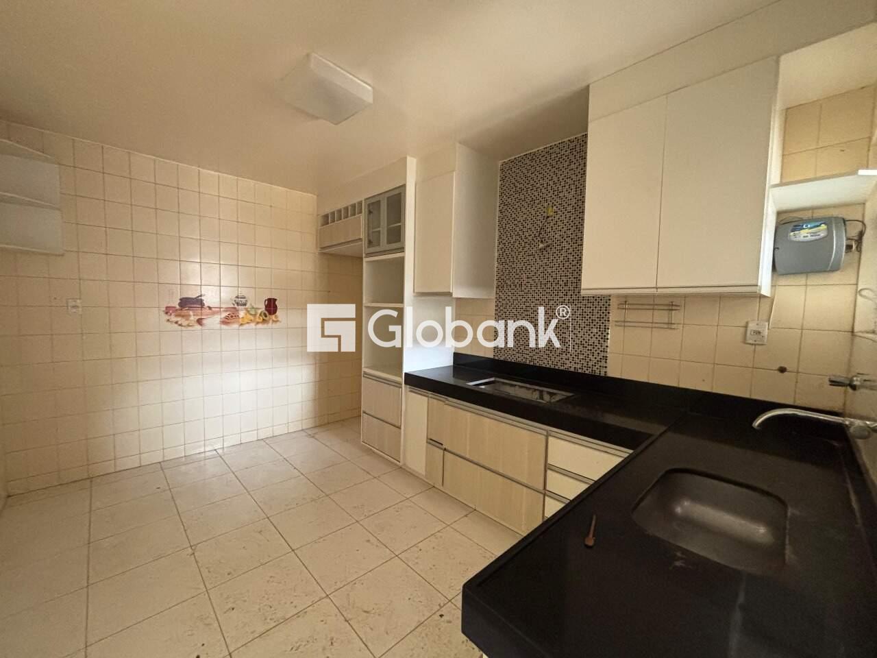 Casa 3 quartos para aluguel Centro 180m² Montes Claros MG: Cozinha