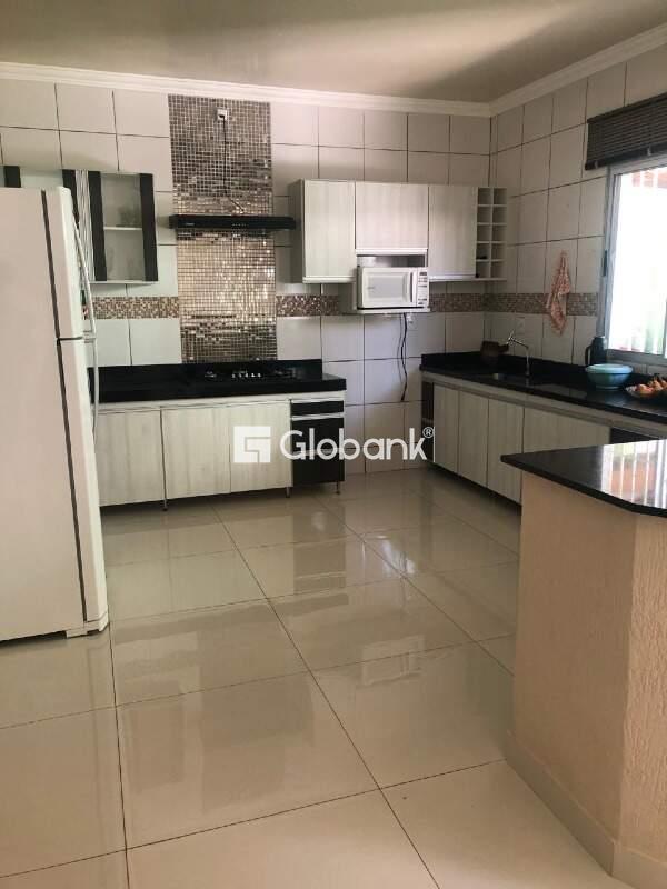 Casa 5 quartos à venda Alice Maia 200m² Montes Claros MG: 