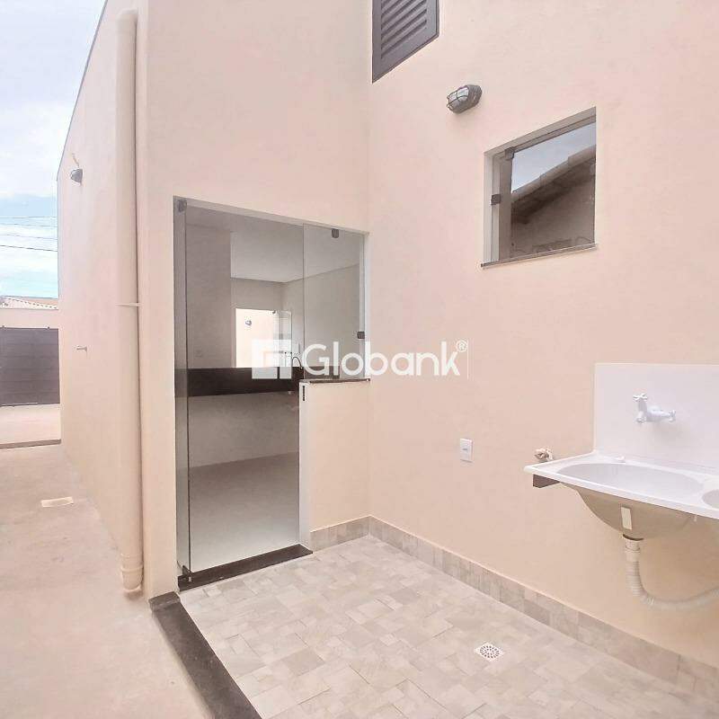 Casa 2 quartos à venda Jardim Primavera 65m² Montes Claros MG: