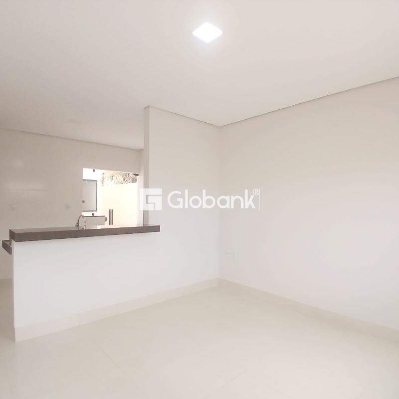 Casa 2 quartos à venda Jardim Primavera 65m² Montes Claros MG: