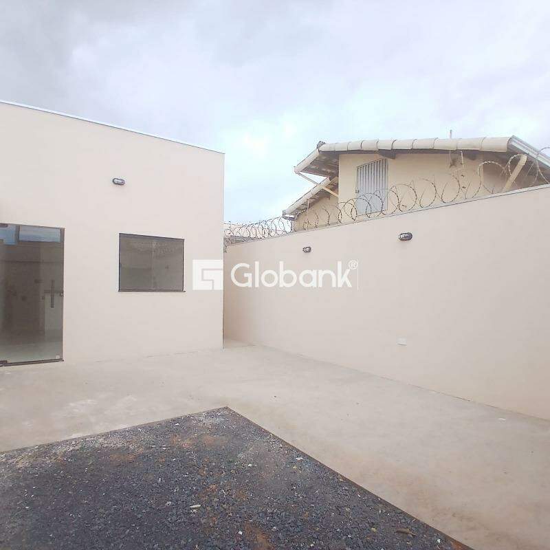 Casa 2 quartos à venda Jardim Primavera 65m² Montes Claros MG: 