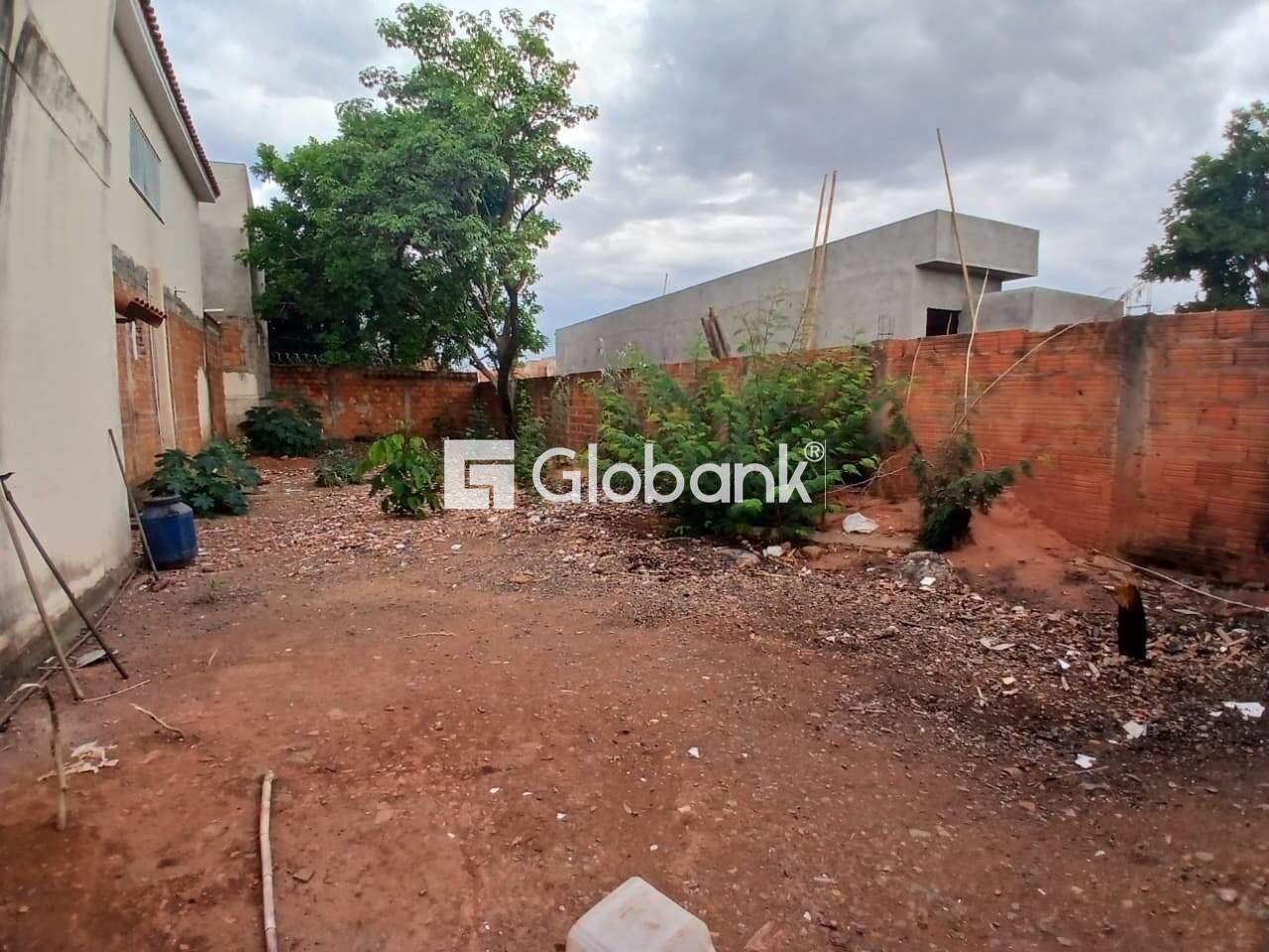Terreno para aluguel Vila Exposição 195m² Montes Claros MG: 