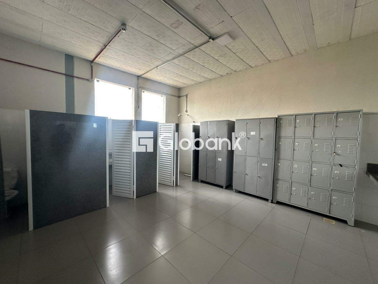 Galpão para aluguel Dos Mangues 1.500m² Montes Claros MG: Vestiario