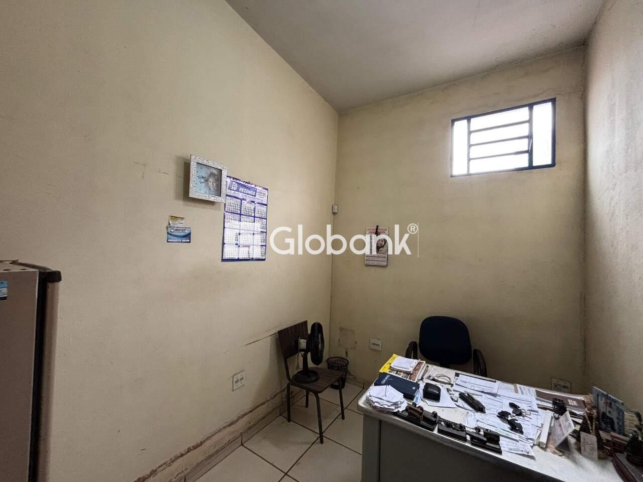 Ponto comercial para aluguel Planalto 93m² Montes Claros MG: 