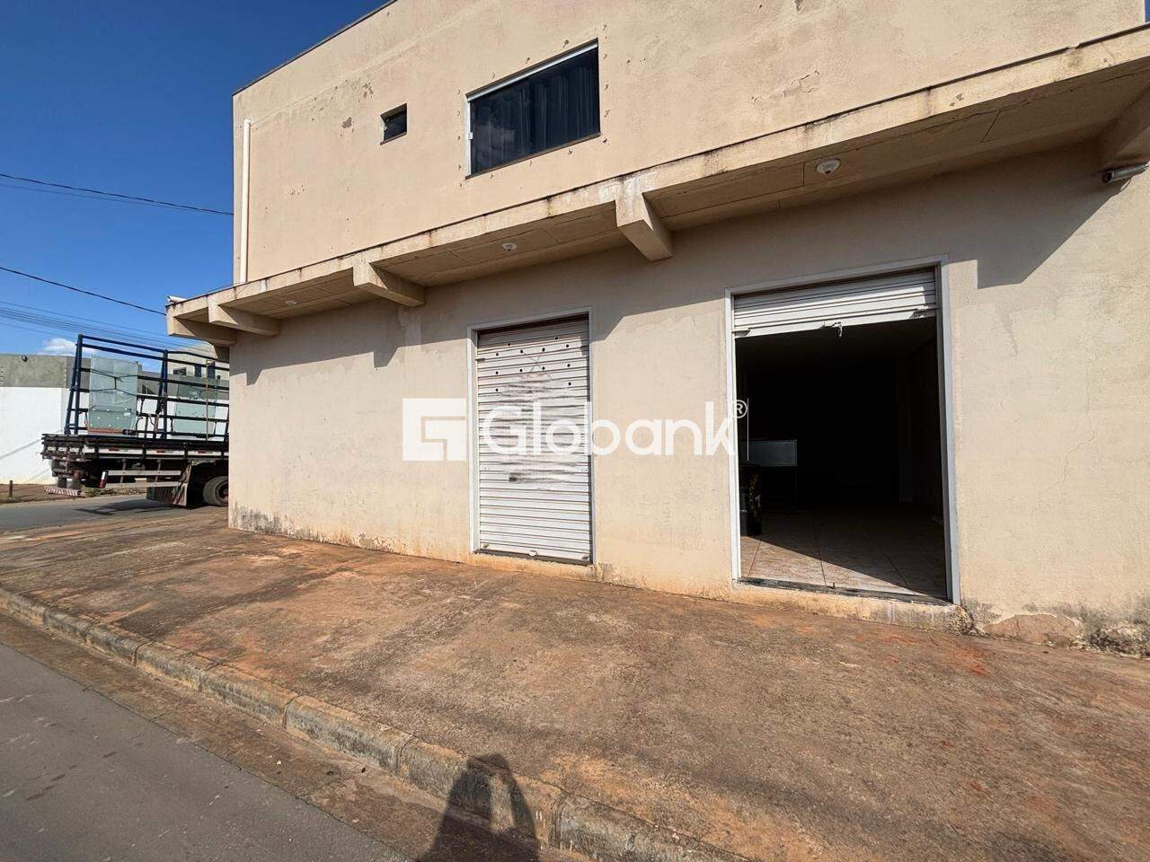 Ponto comercial para aluguel Jardim Olímpico 83m² Montes Claros MG: 