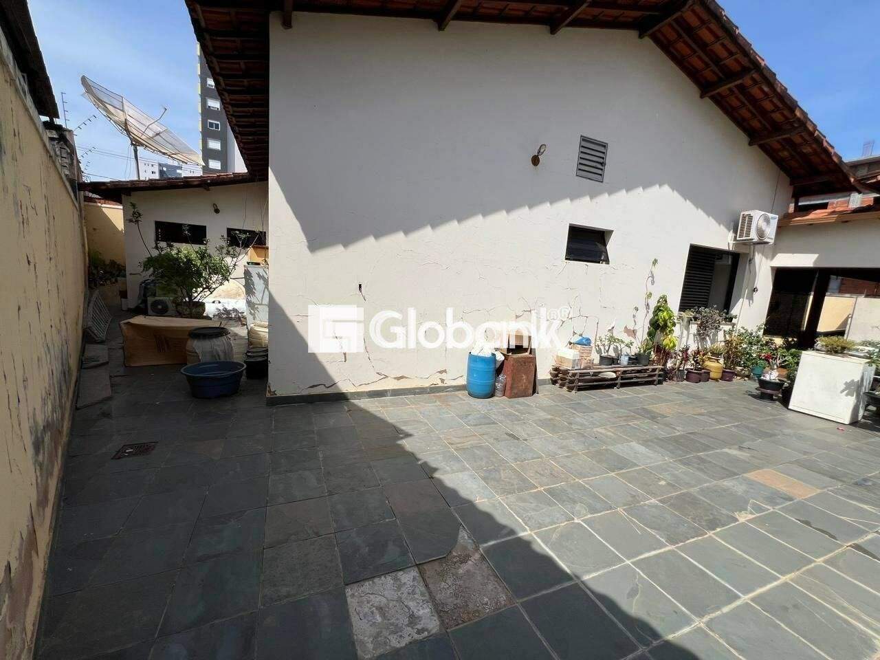 Casa 7 quartos para aluguel Centro 475m² Montes Claros MG: