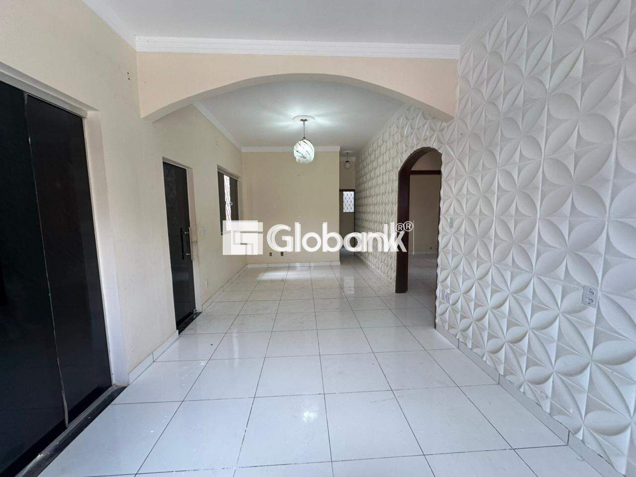 Casa 4 quartos para aluguel Morrinhos 110m² Montes Claros MG: