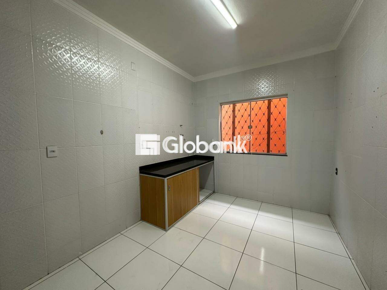 Casa 4 quartos para aluguel Morrinhos 110m² Montes Claros MG: