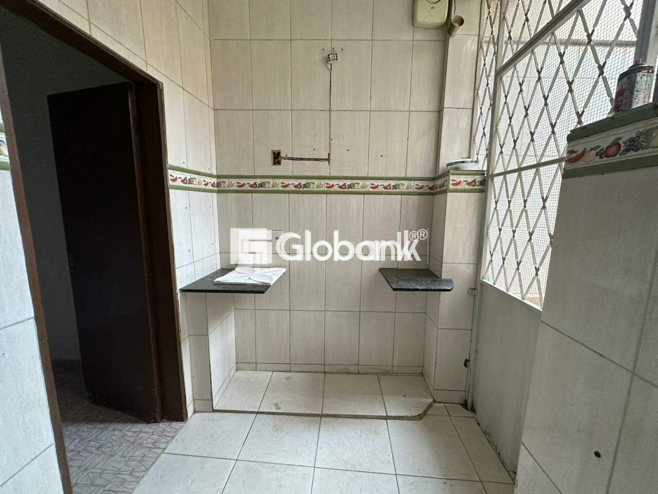 Casa 4 quartos para aluguel Morrinhos 110m² Montes Claros MG: