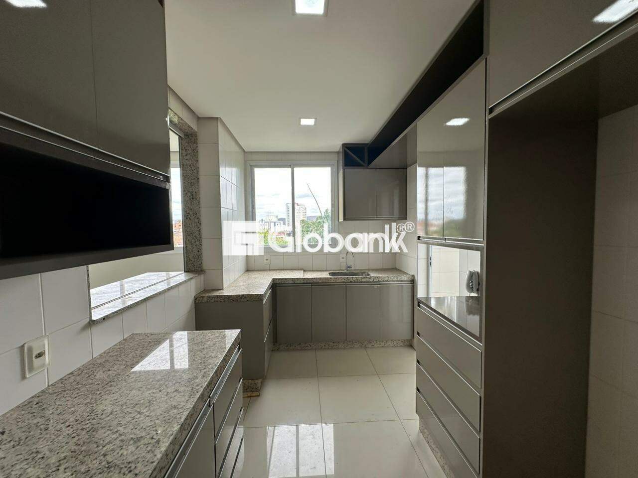 Apartamento 3 quartos para aluguel Cidade Santa Maria 180m² Montes Claros MG: