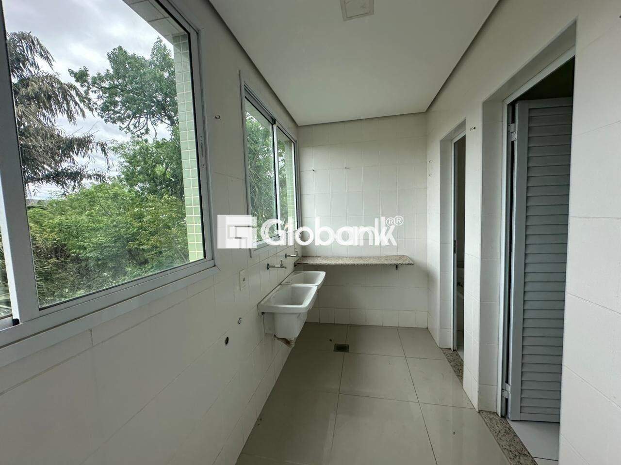 Apartamento 3 quartos para aluguel Cidade Santa Maria 180m² Montes Claros MG: