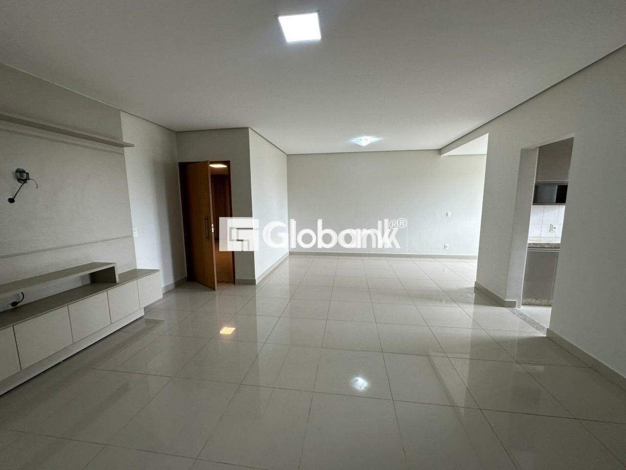 Apartamento 3 quartos para aluguel Cidade Santa Maria 180m² Montes Claros MG: