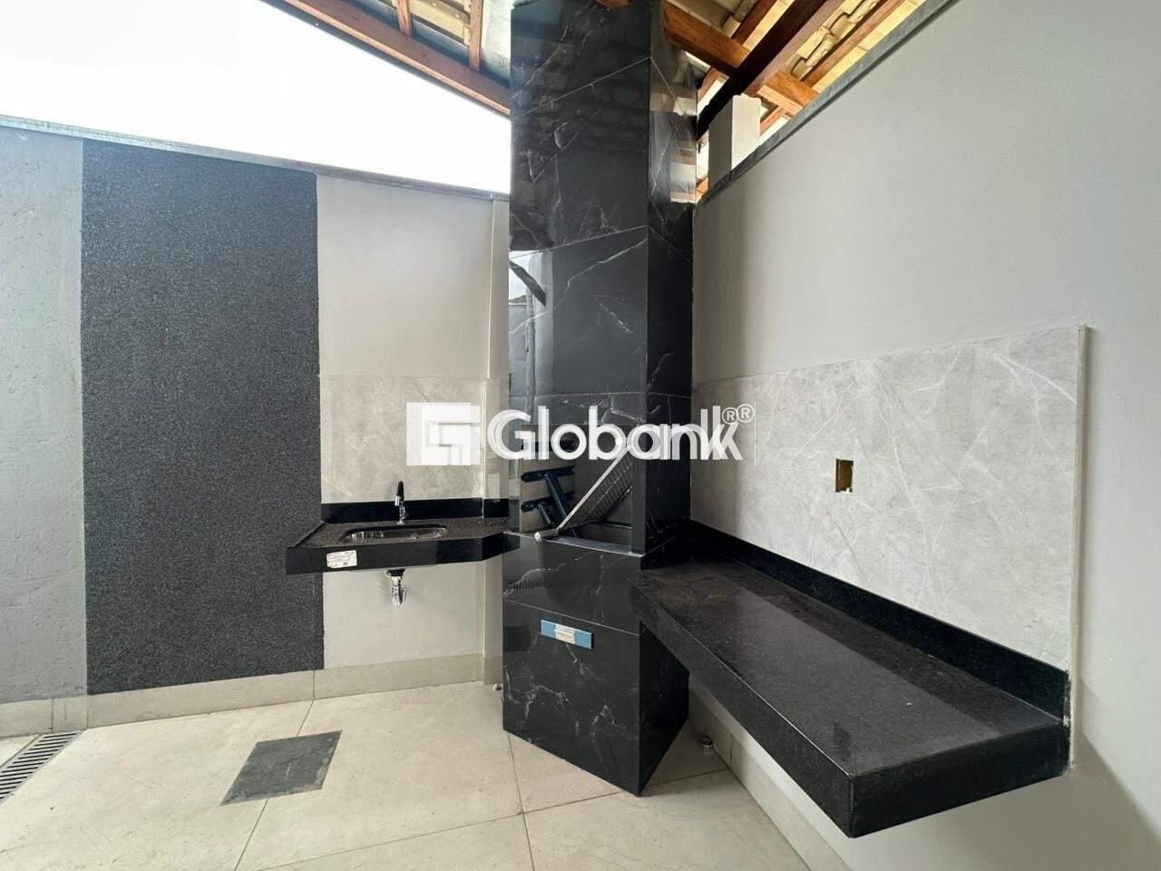 Casa 2 quartos para aluguel Camilo Prates 80m² Montes Claros MG: 