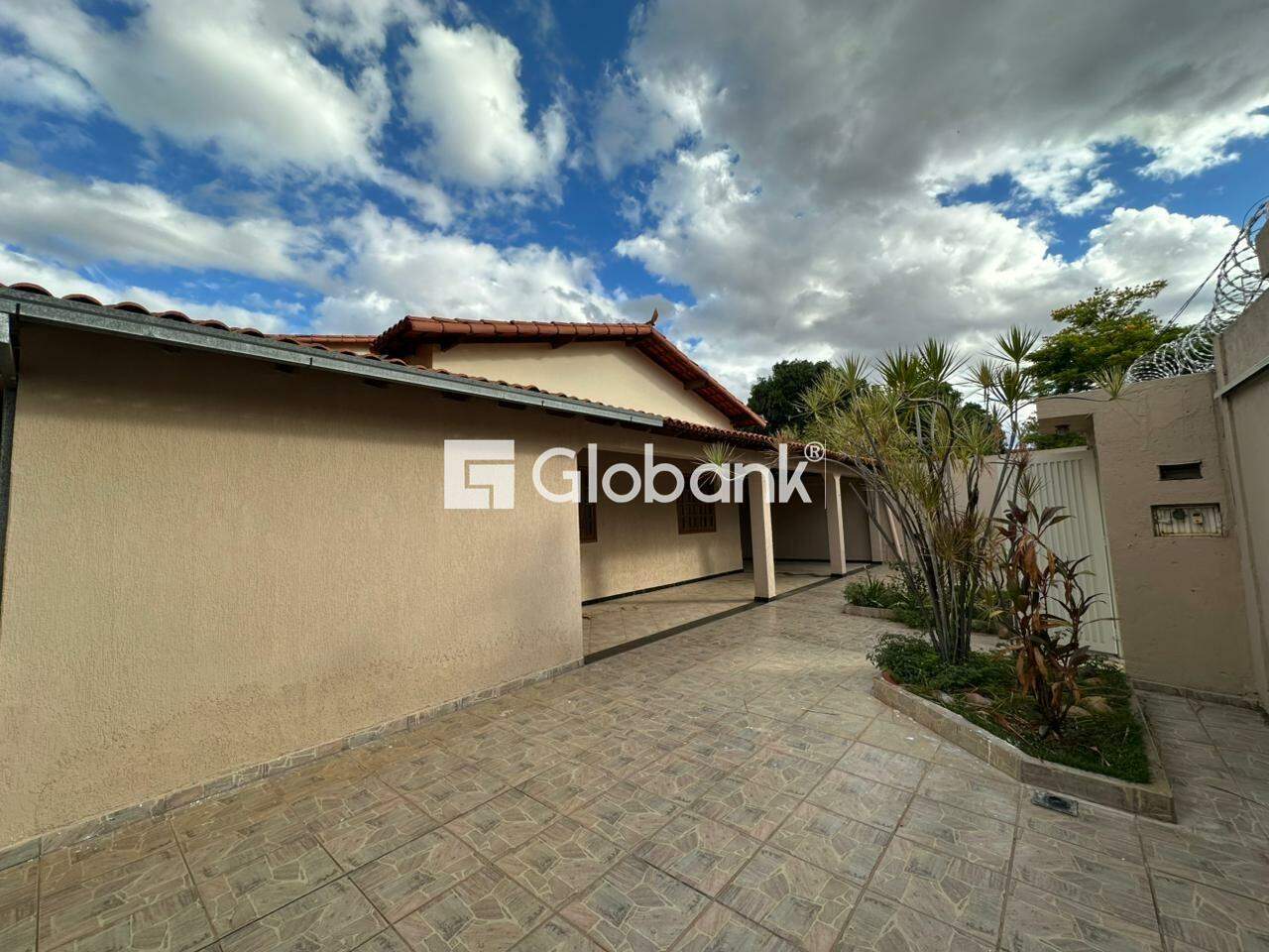 Casa 5 quartos para aluguel Jardim Panorama 280m² Montes Claros MG: 