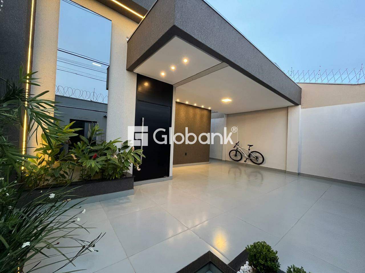 Casa 3 quartos para aluguel Loteamento Jardim Niemeyer 120m² Montes Claros MG: 