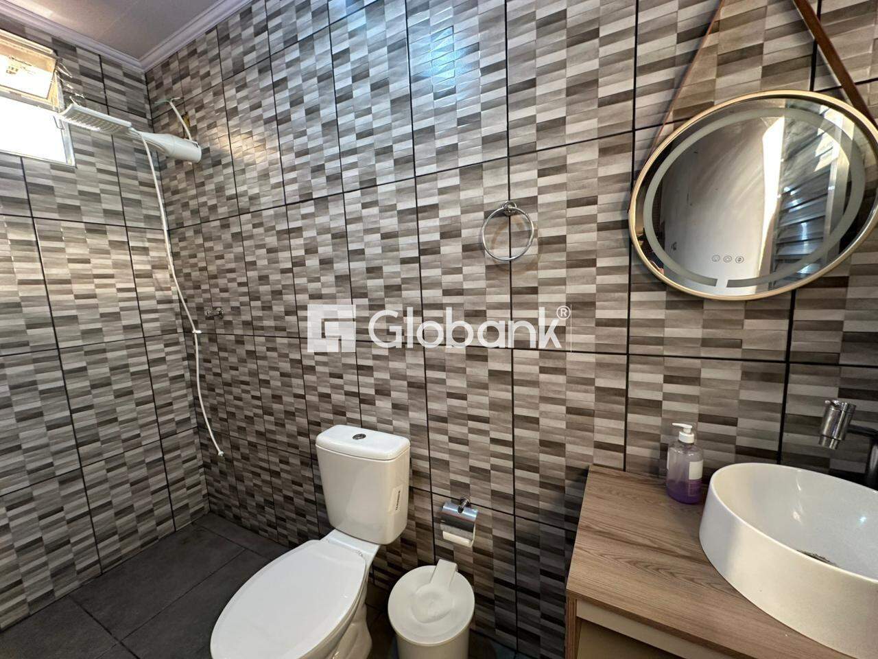 Casa 3 quartos para aluguel Independência 130m² Montes Claros MG: 