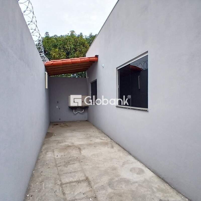 Casa 3 quartos à venda Santo Inácio 71m² Montes Claros MG: 