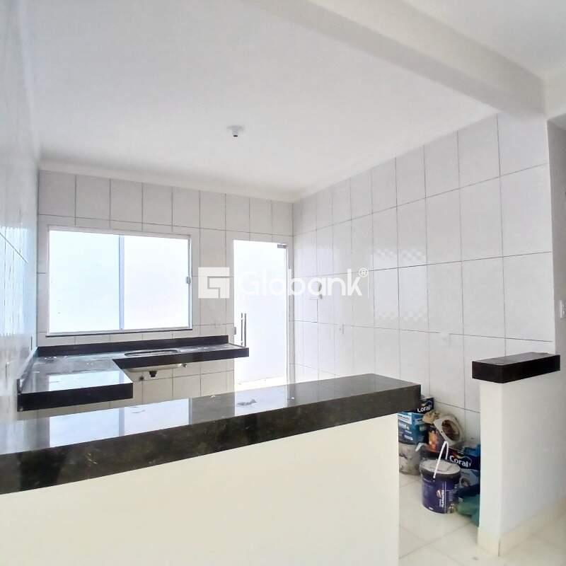 Casa 3 quartos à venda Santo Inácio 71m² Montes Claros MG: 