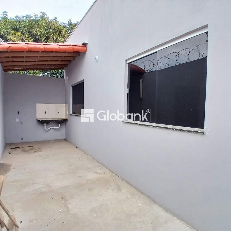 Casa 3 quartos à venda Santo Inácio 71m² Montes Claros MG: 