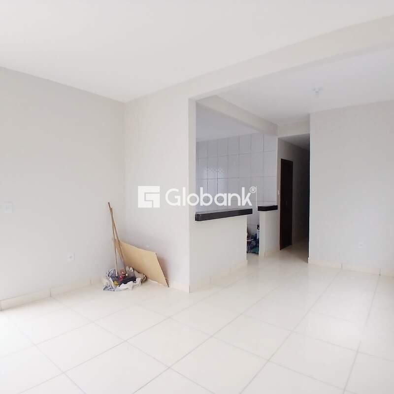 Casa 3 quartos à venda Santo Inácio 71m² Montes Claros MG: 