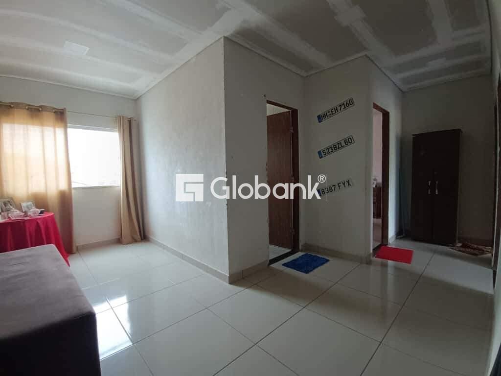 Casa 3 quartos para aluguel Barcelona Park 90m² Montes Claros MG: Sala