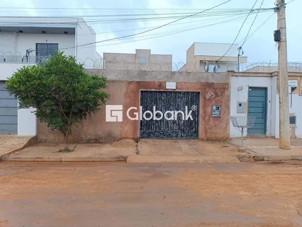 Casa 3 quartos para aluguel Barcelona Park 90m² Montes Claros MG: Fachada